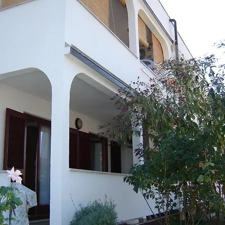Elena 2 Apartamento *